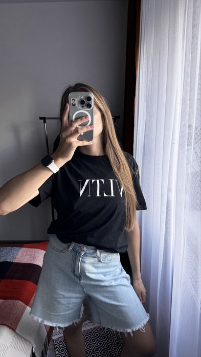Жіноча оверсайз футболка Valentino