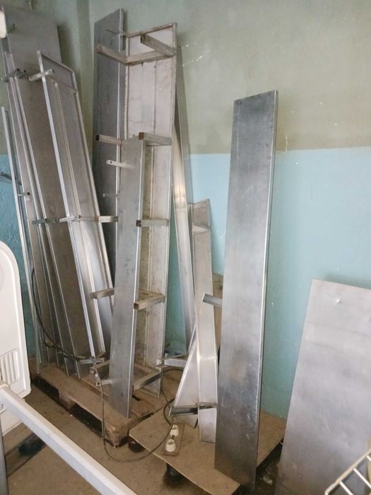ACM1489 - Diversas Prateleiras Inox Murais e de Chão - Usadas