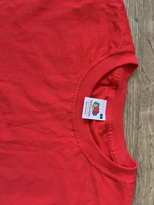Nowy t-shirt czerwony 100% bawełna fruit of the loom S