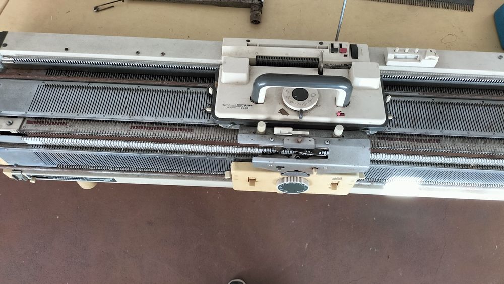 Vendo máquina de fazer malhas