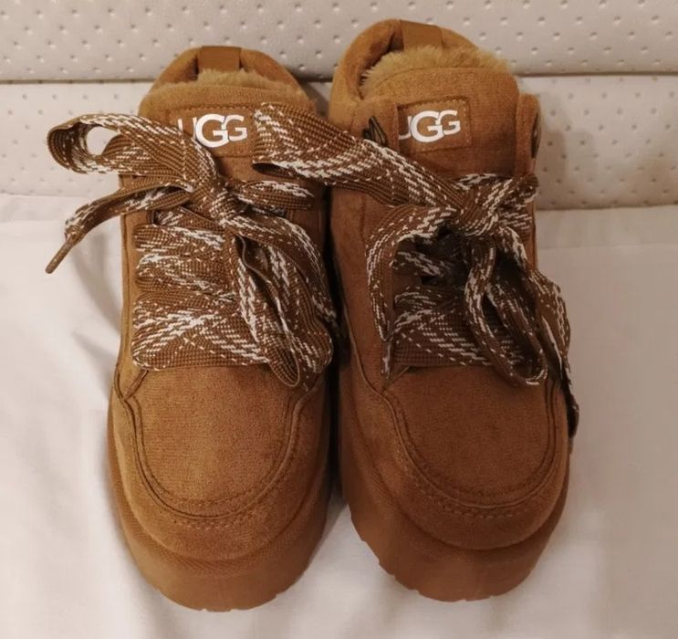 UGG śniegowce sznurowane ocieplane botki