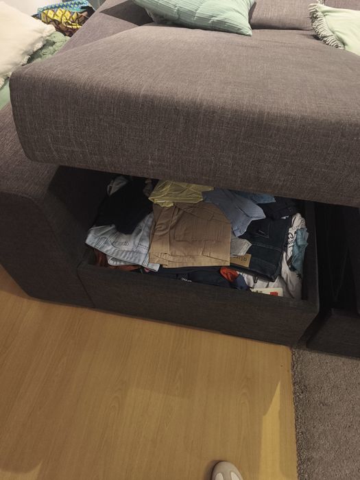 Sofá cama com chaise longue