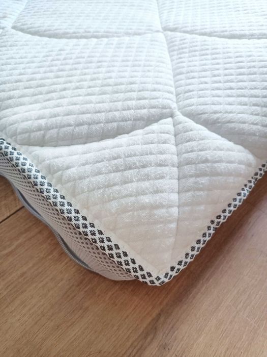 160x200 Antyalergiczny Materac ALT HILDING nawierzchniowy