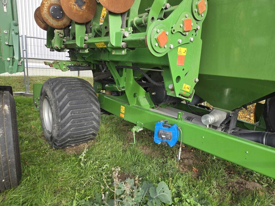 Siewni do kukurydzy Amazone ed - x 6000 TC 8 rzędowy 2011 rok