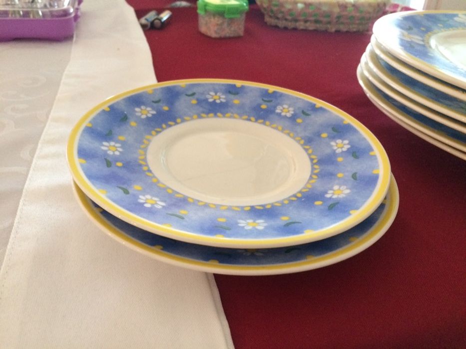 Conjunto de pratos
