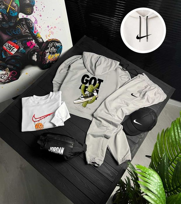 Чоловічий спортивний костюм (комплект)