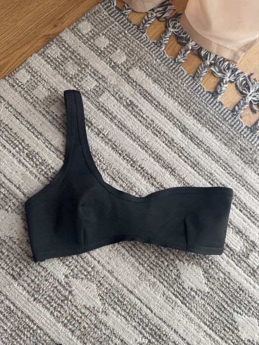 Elegancki stroj kapielowy czarny dwuczesciowy