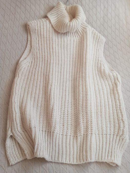 H&M Owersizowy śmietankowy sweter bez rękawów oversize r.L