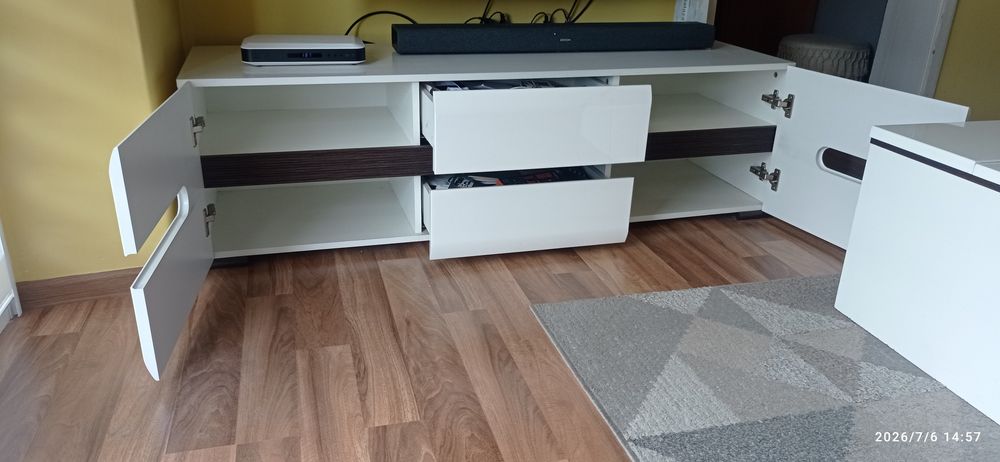 Komplet mebli pokojowych