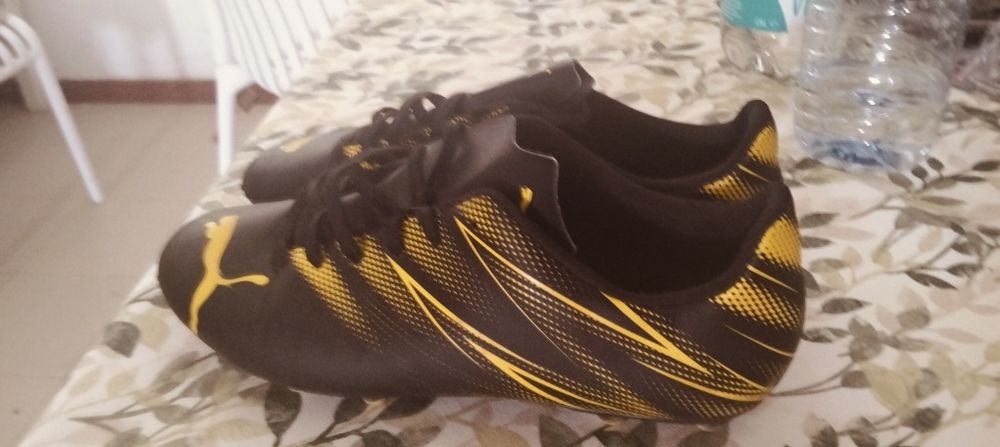 Chuteiras Puma Novas