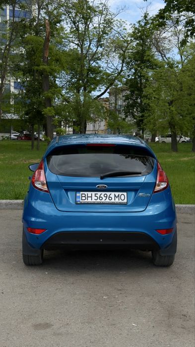 Ford Fiesta 1.6 бензин | 2013 | яскравий синій колір