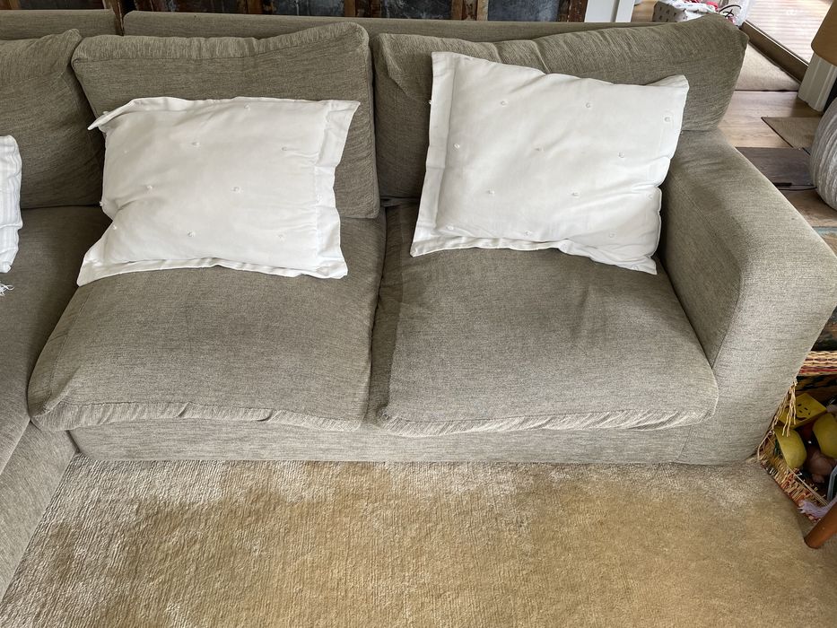 Sofá com chaise longue