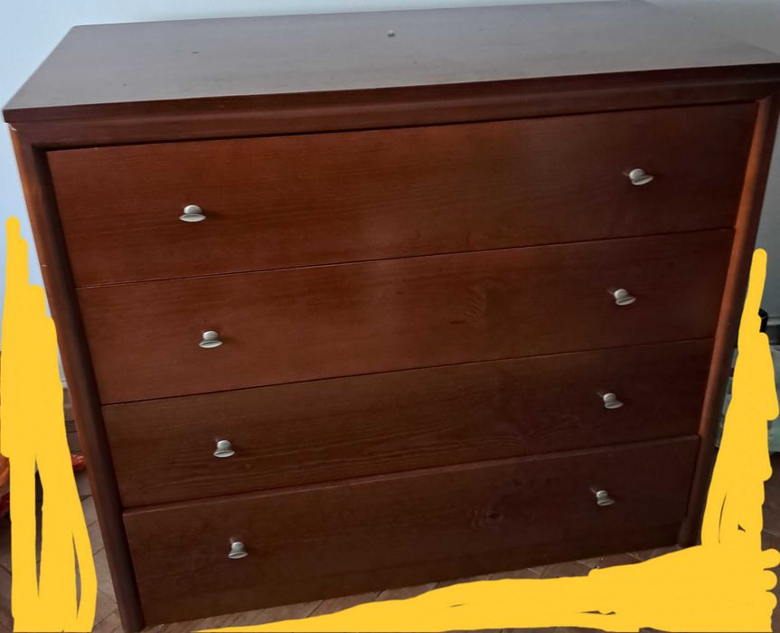 Cómoda em cerejeira dos anos 90 - Urgente