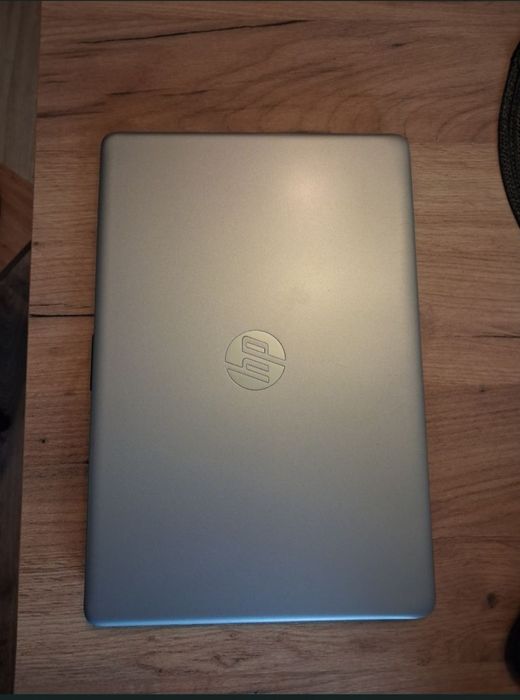 Laptop hp 250 8G intel core i3
