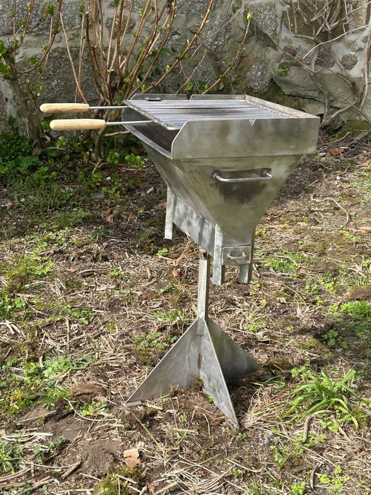 Grelhador em aço inoxidável