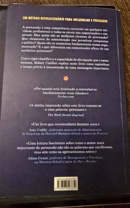 Livro "Pré-Suasão" de Robert Cialdini