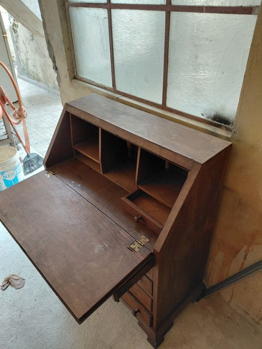 Mesa/escrivaninha   Vintage 20€