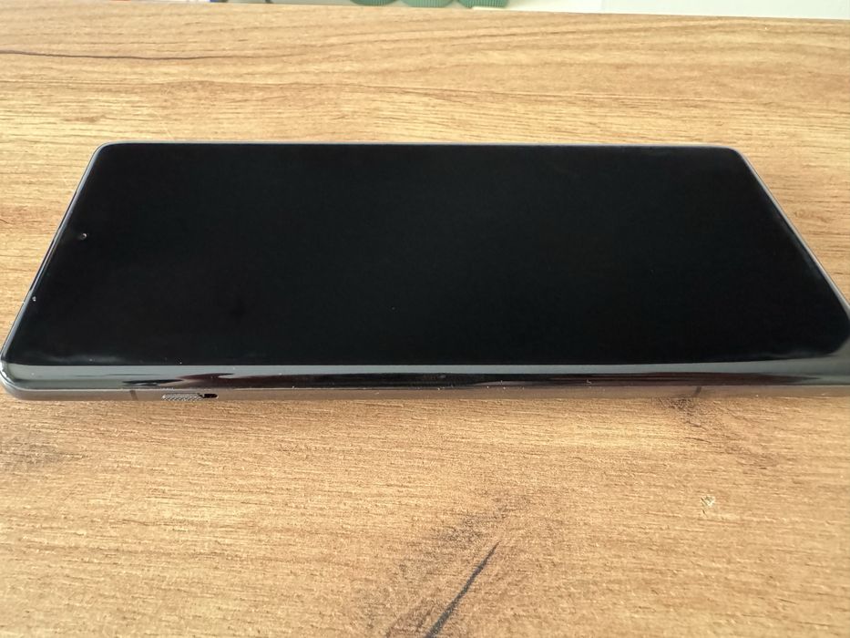 OnePlus 12 16/512 GB Stan Bardzo Dobry Gwarancja Etui Ładowarka