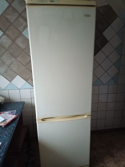 Продам холодильник!