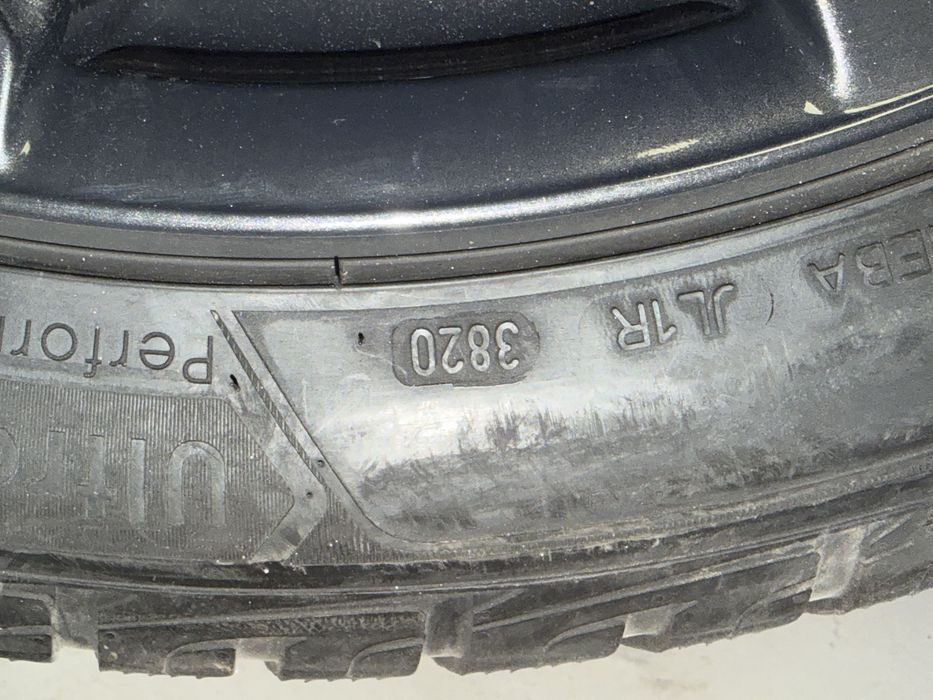Комлект дисків Audi 5.130 з гумою Goodyear Ultra grip 295.40 r20