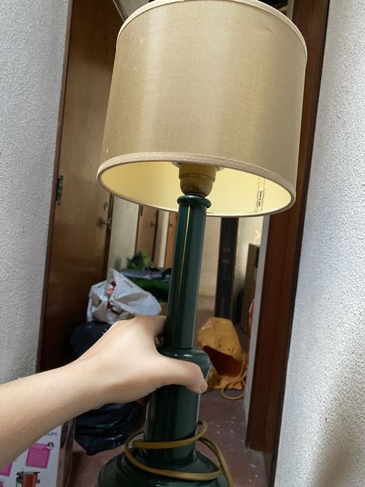 Cream table lamp with green base425129770652149761