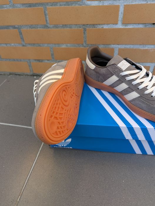 Adidas tipo Spezial n41 com defeito