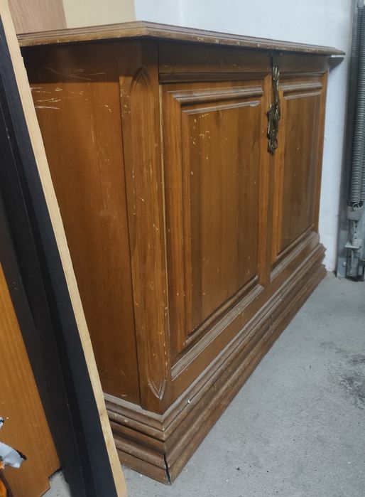Arca de madeira para restauro