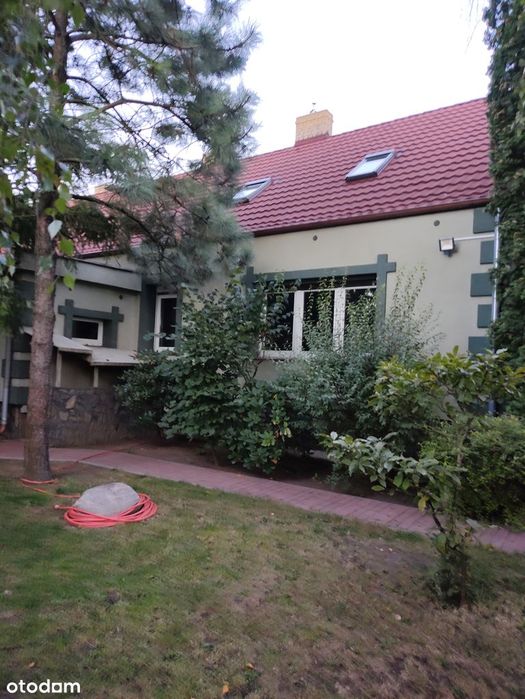 Dom wolnostojący z dużą działką i piwnicą