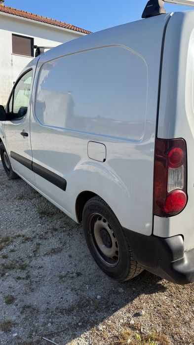 Viatura Peugeut Partner