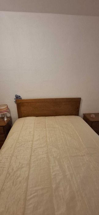 Cama casal como nova