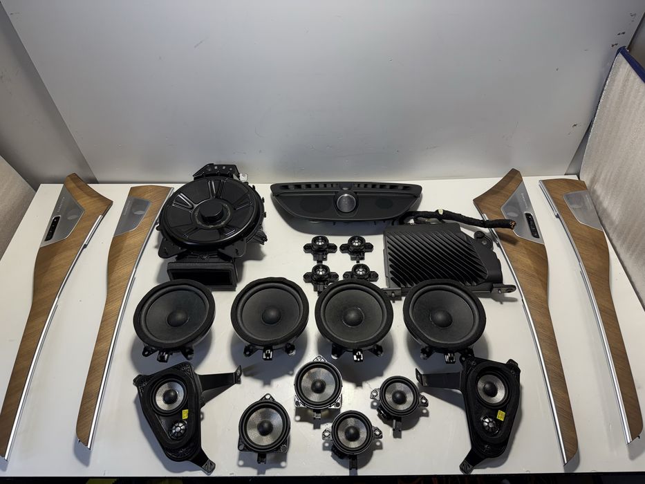 Volvo XC90 2 II Bowers & Wilkins zestaw audio
