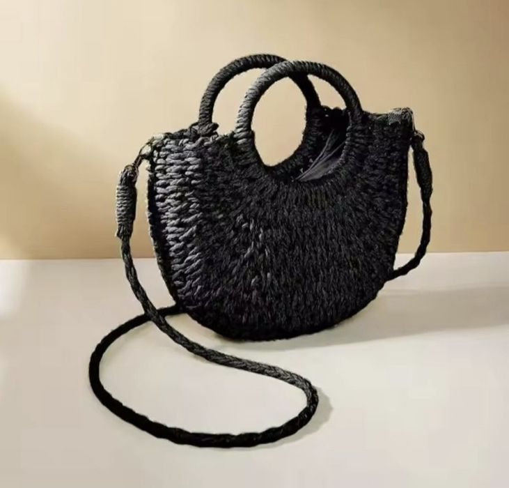 Сумка із соломи

чорна