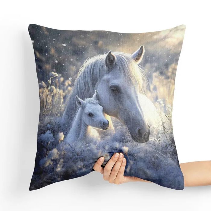 Poduszka Dekoracyjna - Magiczny koń z małym źrebakiem