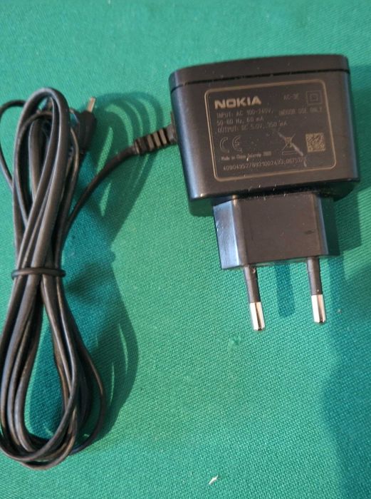 Carregador antigo para Telemovel, Nokia AC-3E