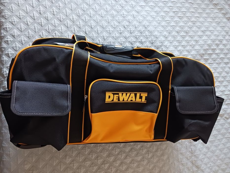 Mala de transporte Dewalt para ferramentas