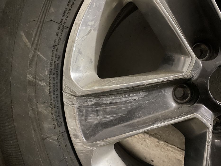 Jante e pneu 255/70 R18 Jeep Wrangler