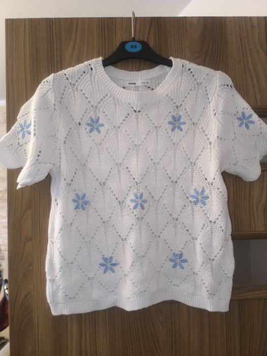 Sweterek z krótkim rękawem