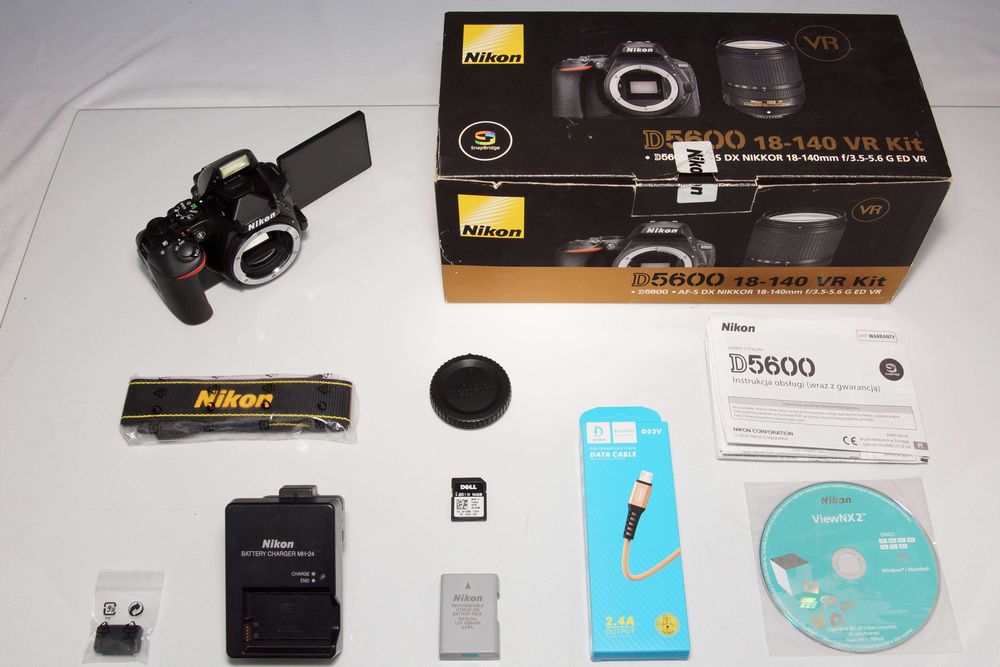 Aparat foto NIKON D5600 24.2Mpx Body przebieg 5.633 zdjęcia BOX + SDHC 16GB # Gwarancja FV