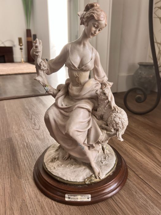 Estatueta Marfinit Genuine