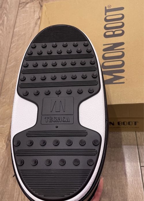 Moon Boot мунбут