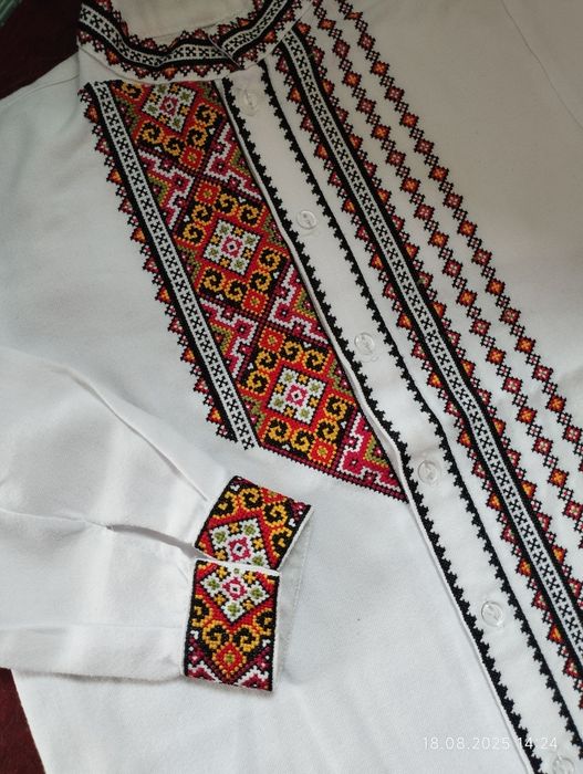 Вишита сорочка біла для хлопця 6  7  8 років
