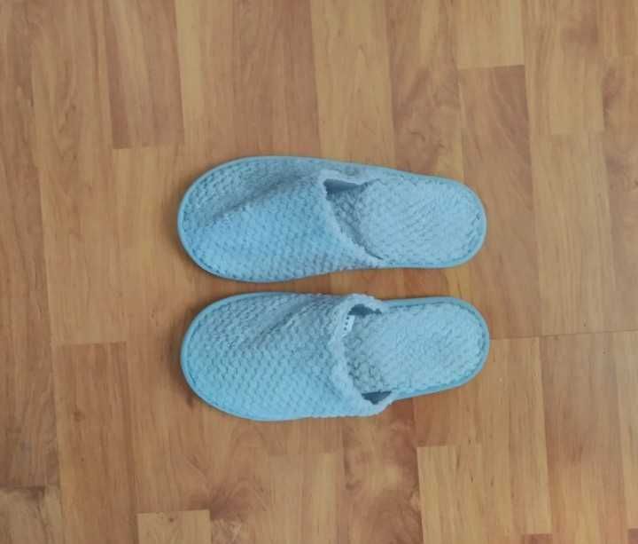 Kapcie damskie szare