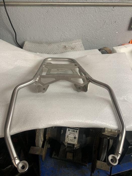 Vendo pecas ferros malas laterais Bmw f850 700..;;Bmw F