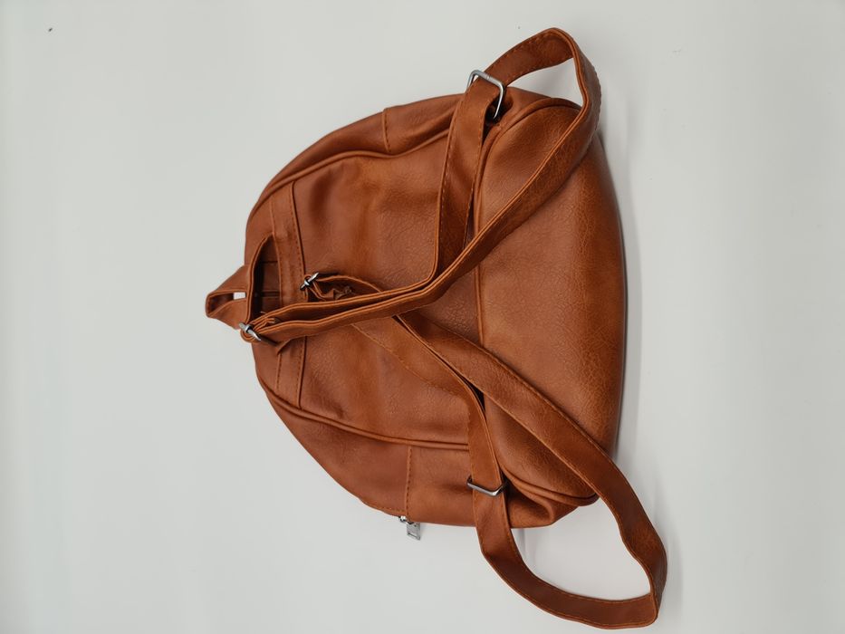 Mochila de senhora nova