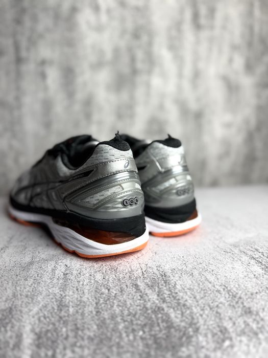 Кросівки чоловічі Asics GT-2000 5 46(29)