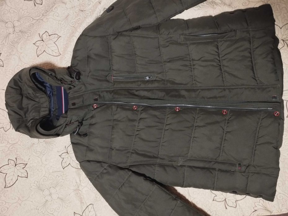 Зимова чоловіча куртка "Paruid" стан нової. 52-54р., xl-xxl. Олива.