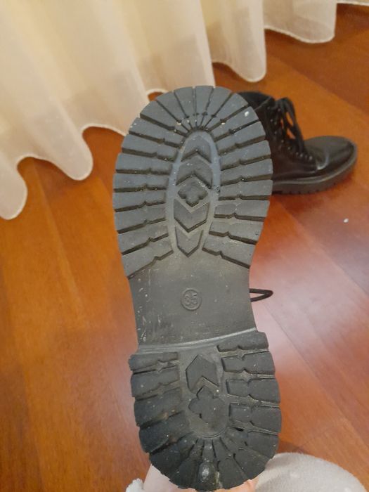 Botas Pretas Tornozelo