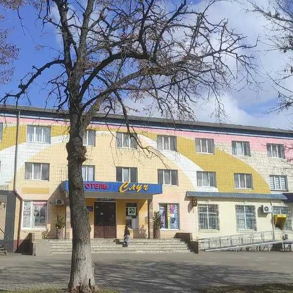 84/100 частки будівлі готелю м. Сарни, вул. Соборна, буд 1.
