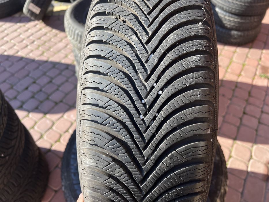 Резина. Michelin. 195/65/15