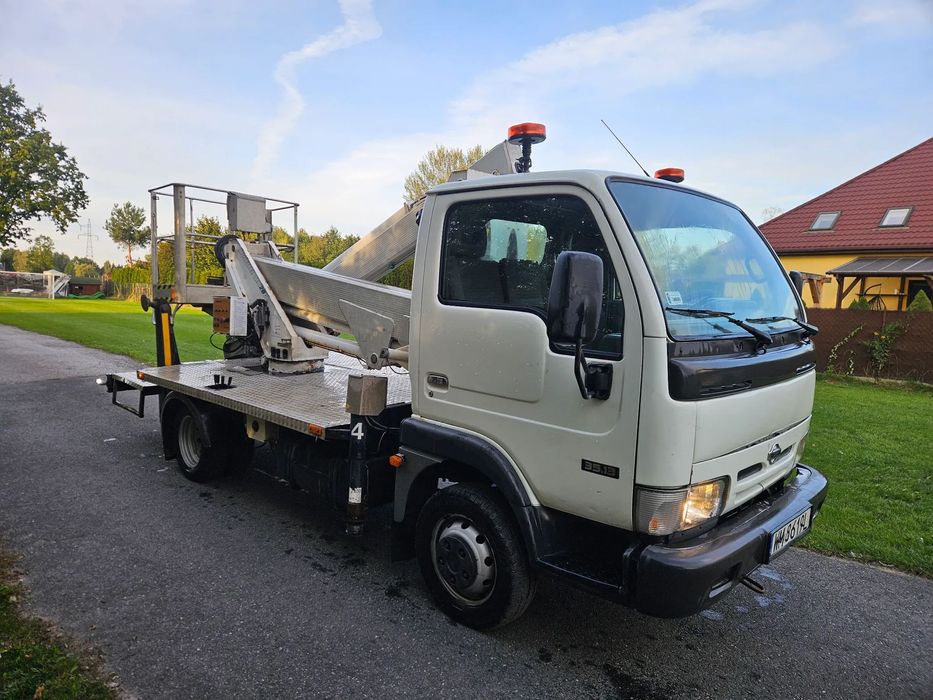 Nissan Cabstar  Nissan Cabstar podnośnik koszowy 20m Multitel mx200